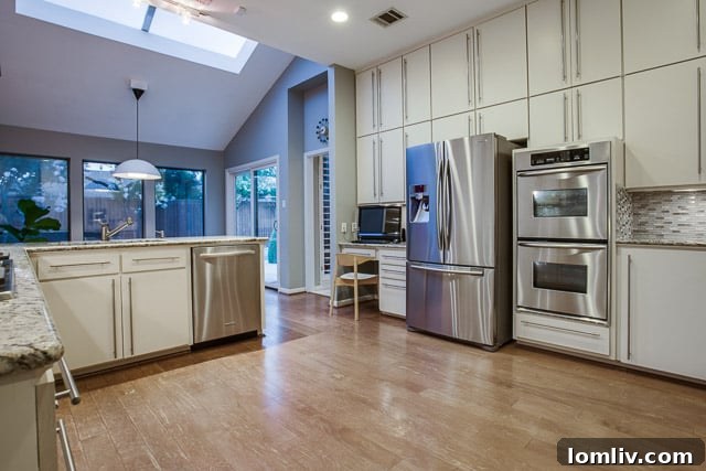 Friday Five Hundred: Prestonwood Creek's Groovy 70s Contemporary Where Green Reigns 6 Elegant Dining Area with Access to Outdoor Patio