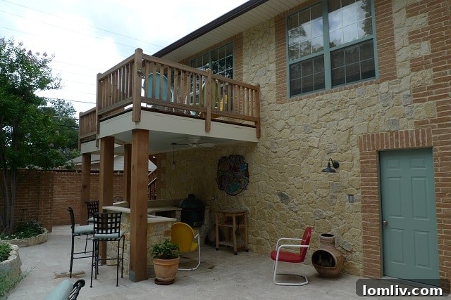 Charming Guest House on the Brookcove Property