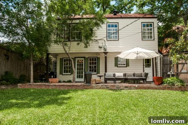6922 Vivian, Spacious Park-Like Backyard