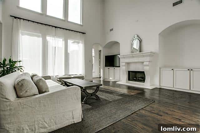 6602 Springwood Lane - Spacious Living Room