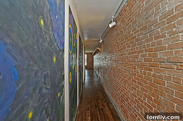 2401-S.-Ervay-Hallway