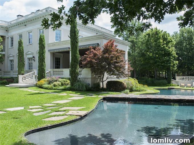 Obama's Dallas Dream Home: Why He Should Own the White House 18 10777-Strait-Lane-pool-1