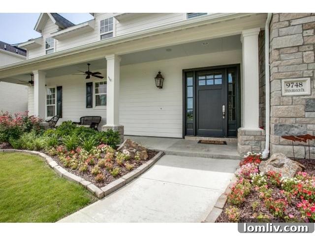 9748-Spring-Branch-Drive-porch
