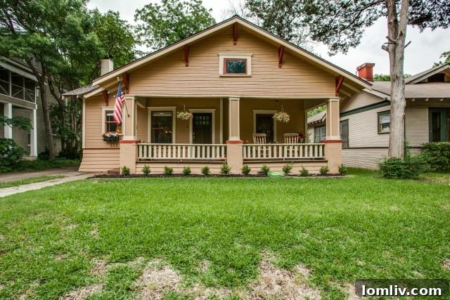 Front exterior of 222 N Montclair Avenue, a charming Craftsman bungalow in Winnetka Heights, Dallas