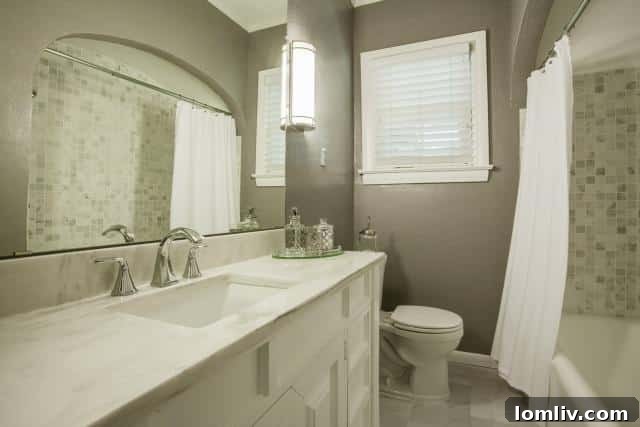 1019-Sarasota-Downstairs-Bath