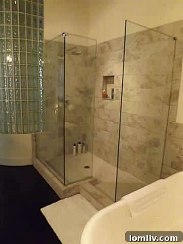 Luxurious Glass-Walled Shower