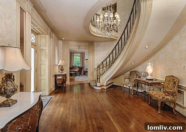 4307-Armstrong-foyer