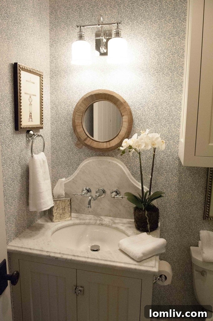 Elegant bathroom in a Boot Ranch Overlook Cabin