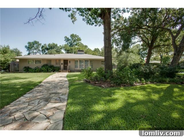 Stunning Kiestwood Home Front Exterior at 2848 Woodmere