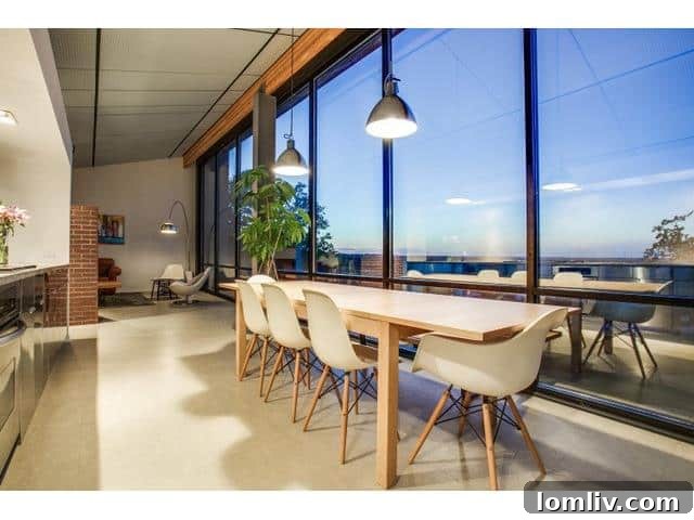 Charming breakfast nook