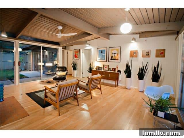 10722 Royal Springs Formal Living Room