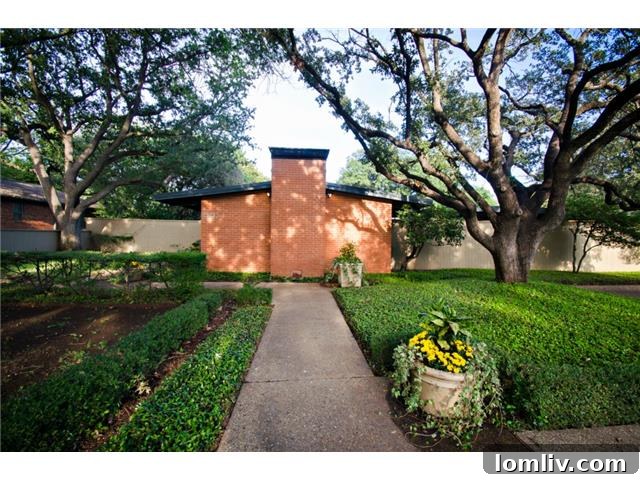 10722 Royal Springs Curb Appeal