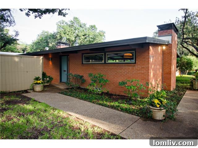 10722 Royal Springs Front View