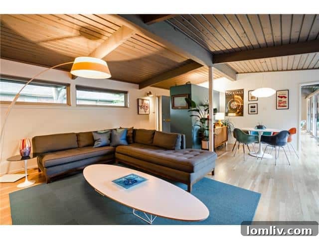 10722 Royal Springs Living and Dining Area