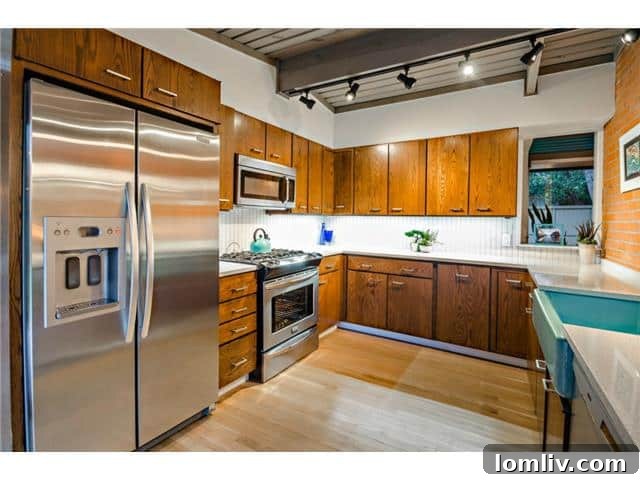 10722 Royal Springs Kitchen Interior