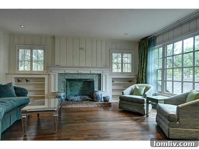 4524 Westway Guest Living Area - Versatile Spaces