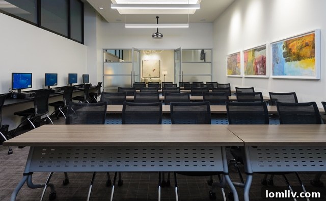 Bright and welcoming client meeting area in the new Ebby Halliday office
