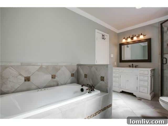 Lake Ridge Estates'te Geniş ve Yenilenmiş Ev: Harika Bir Fırsat 13 Stylish Guest Bathroom Vanity Area