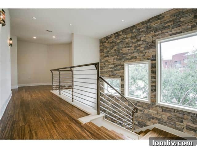 4459-Lena-upstairs