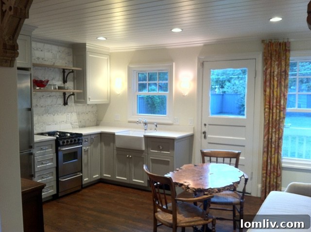 8919 Forest Hills Blvd Dining Area to Kitchen View