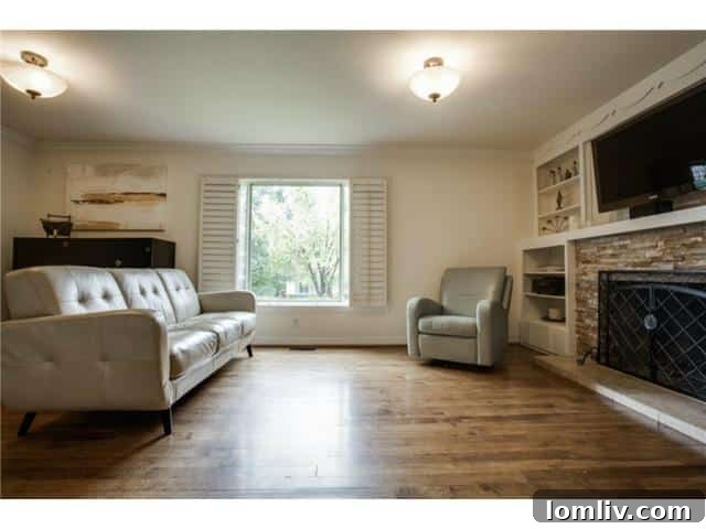 Bright and airy living room at 1108 Valencia, perfect for relaxation