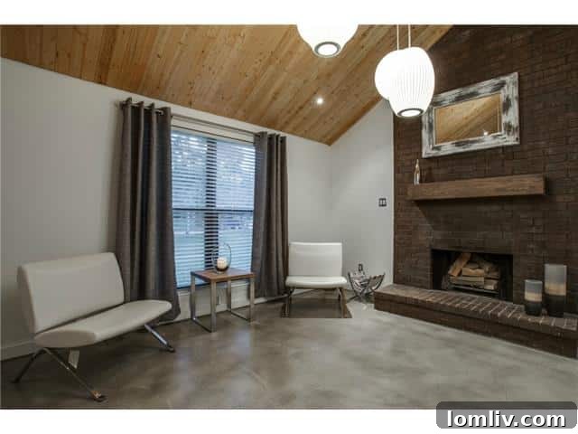 10830-Hayfield-Living - Open Concept Living Room