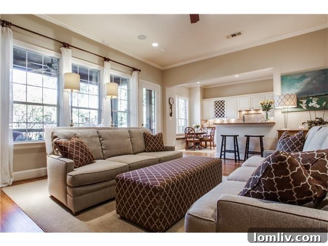 7115 Coronado Breakfast Nook - Cozy Dining Area