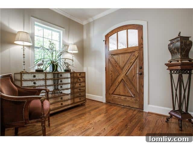 7115 Coronado Foyer - Welcoming Entryway