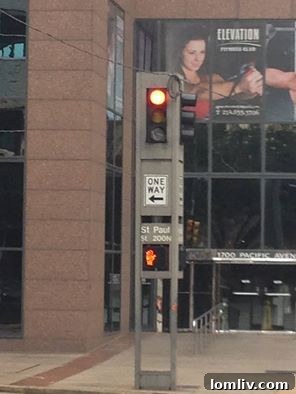 Bad traffic signal in downtown Dallas causing congestion