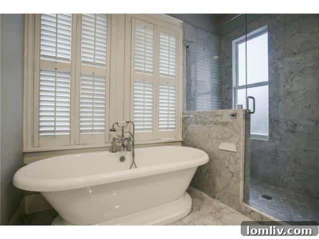 306-N.-Windomere-Master-Bath-Tub