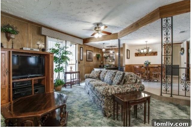 102 Skyline Drive Dining Area