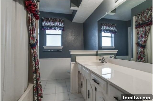 102 Skyline Drive Bathroom 3