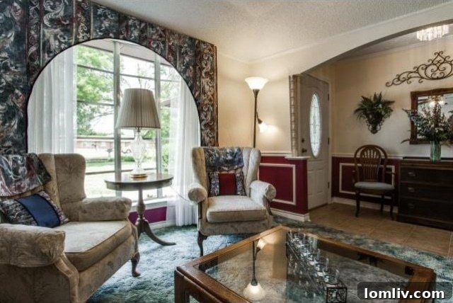 102 Skyline Drive Living Room