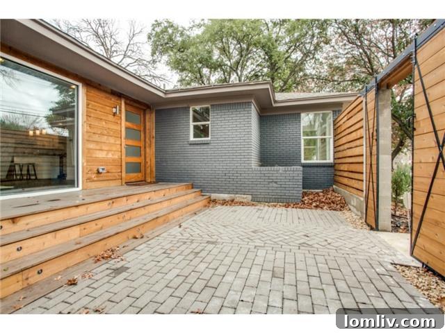 4239-Walnut-Hill-Courtyard - Inviting Courtyard Entry