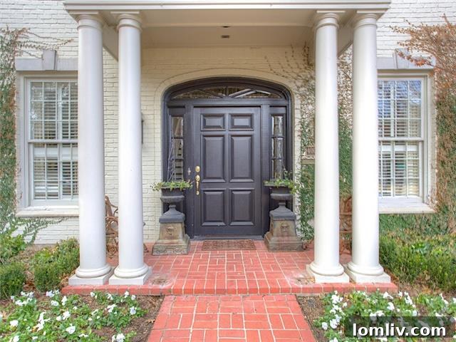 Elegant Entrance of 400 Virginia Place, Fort Worth