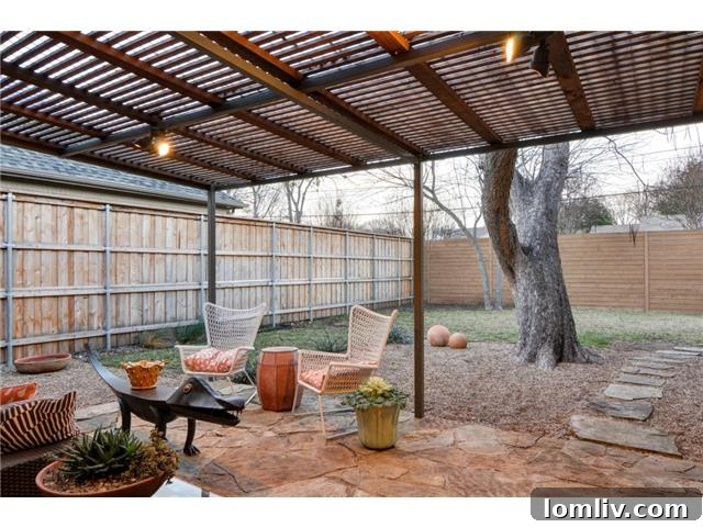4135-Lively-Patio