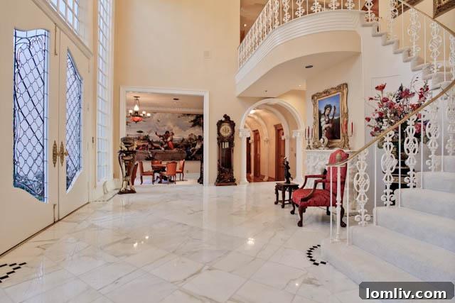8915 Douglas Foyer