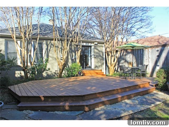 Expansive Backyard Deck for Outdoor Entertainment