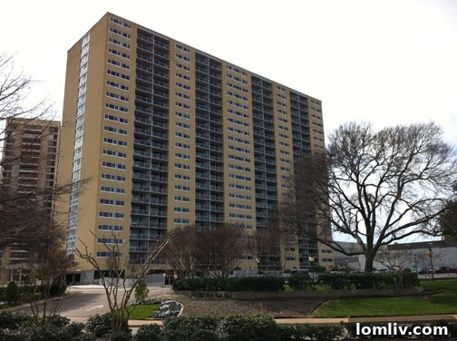 The '21' high-rise at 3883 Turtle Creek, originally HUD housing and a unique presence.