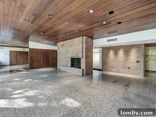 3860 Bellaire Circle Wide Living Area - Fort Worth Midcentury Modern Home