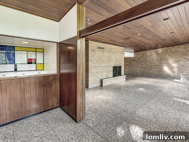 3860 Bellaire Circle Wet Bar with Mondrian-inspired Backsplash - Fort Worth Midcentury Modern Home