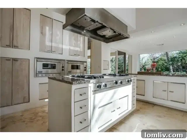 8626 Lakemont Kitchen Appliances