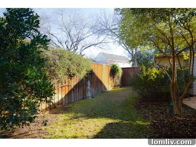 5805 Trail Meadow Side Yard