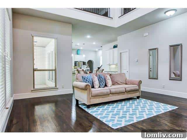 2244 Longwood Living Room 2