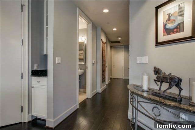 Elegant Hardwood Floors in 1505 Elm Unit 604