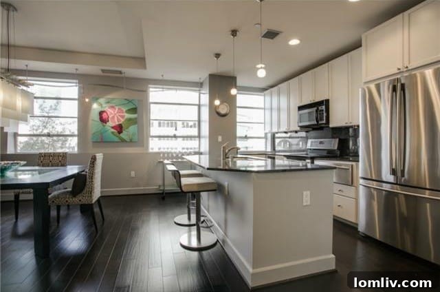 Bright Interior Spaces 1505 Elm Unit 604