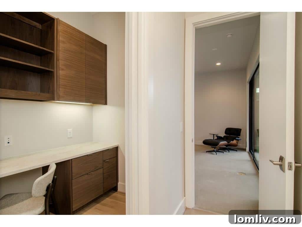 6205-Del-Norte-closet-offce