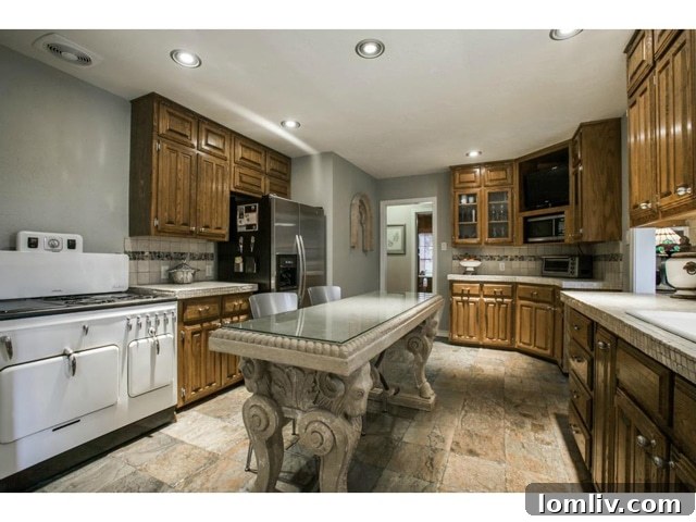 2225 Stevens Woods Custom Oak Kitchen Cabinets and Tumbled Marble