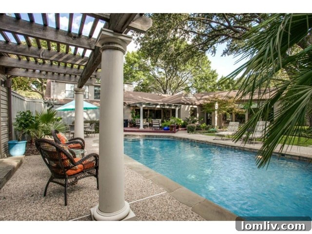 Charming Poolside Cabana for Entertaining at 6701 Inwood