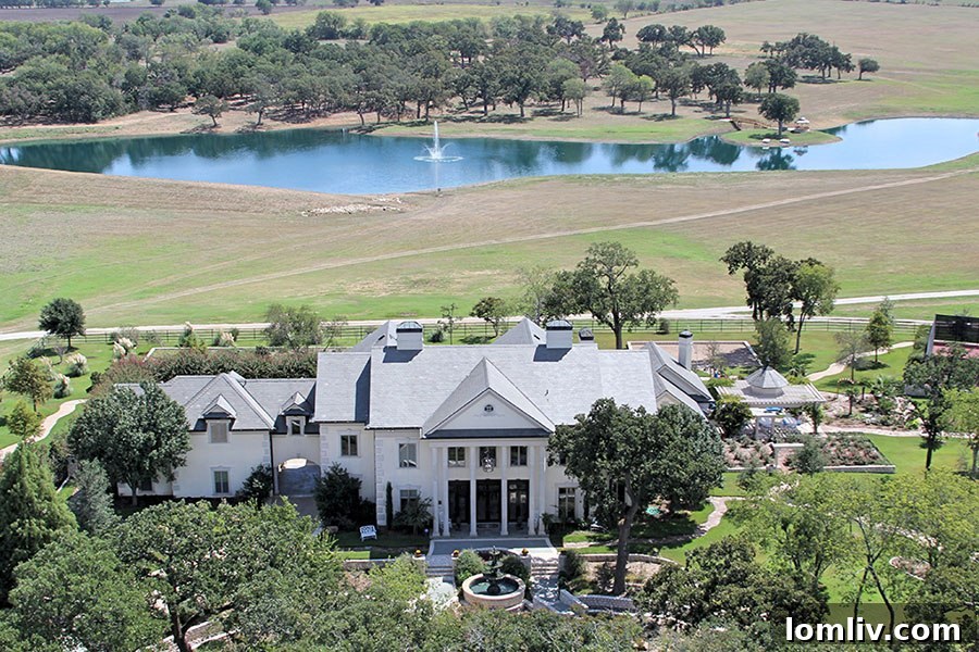 item4.rendition.slideshowHorizontal.grandview-texas-ranch-for-sale-05
